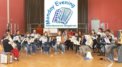 Das Monday-Evening-Orchester am Gemeindefest 2003