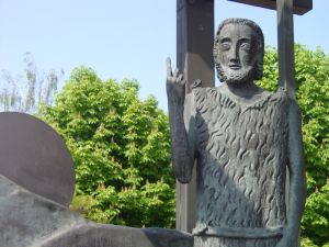 Brunnenfigur Johannes der Täufer