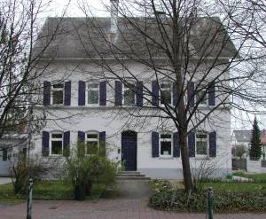 Pfarrbüro, Bgm.-Wohlfarth-Str. 94